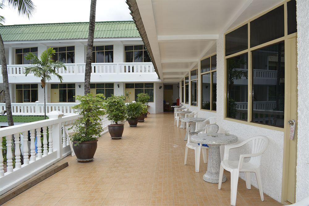 The Expat Hotel Patong Εξωτερικό φωτογραφία