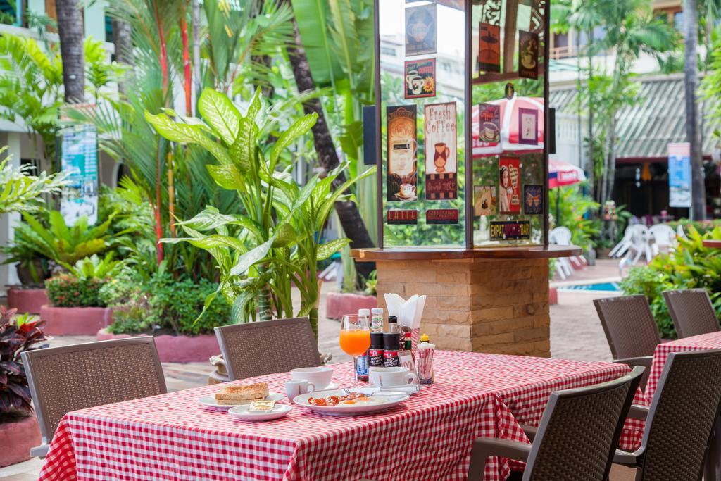 The Expat Hotel Patong Εξωτερικό φωτογραφία