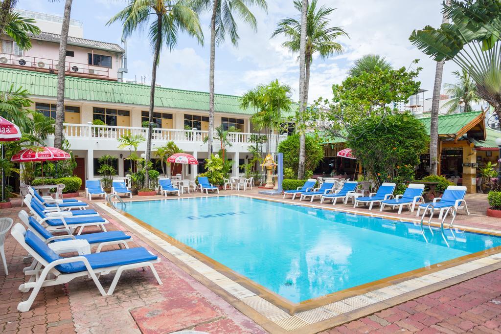 The Expat Hotel Patong Εξωτερικό φωτογραφία