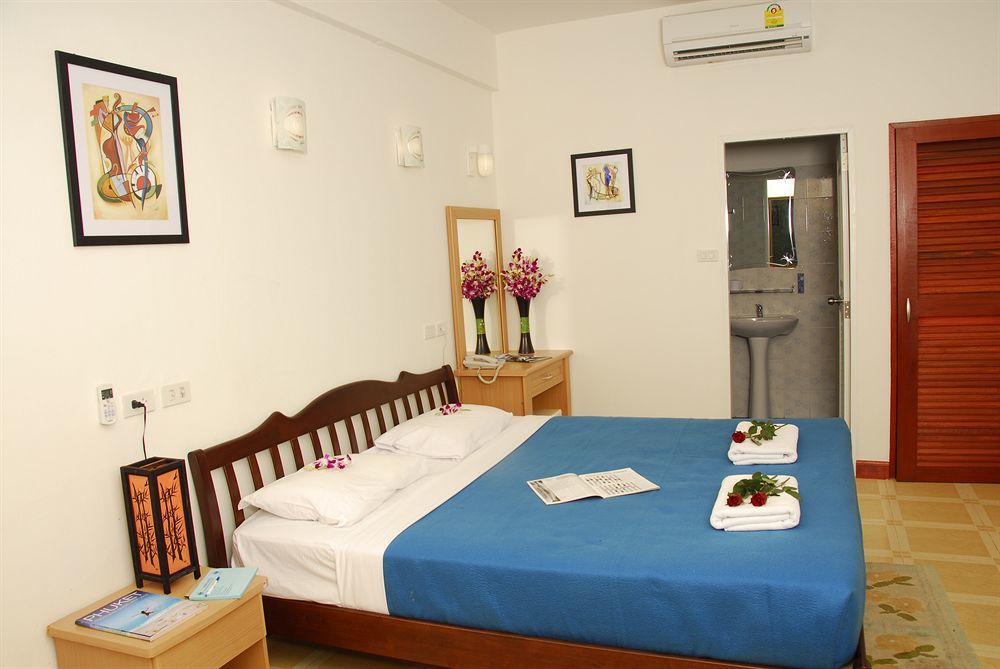 The Expat Hotel Patong Εξωτερικό φωτογραφία