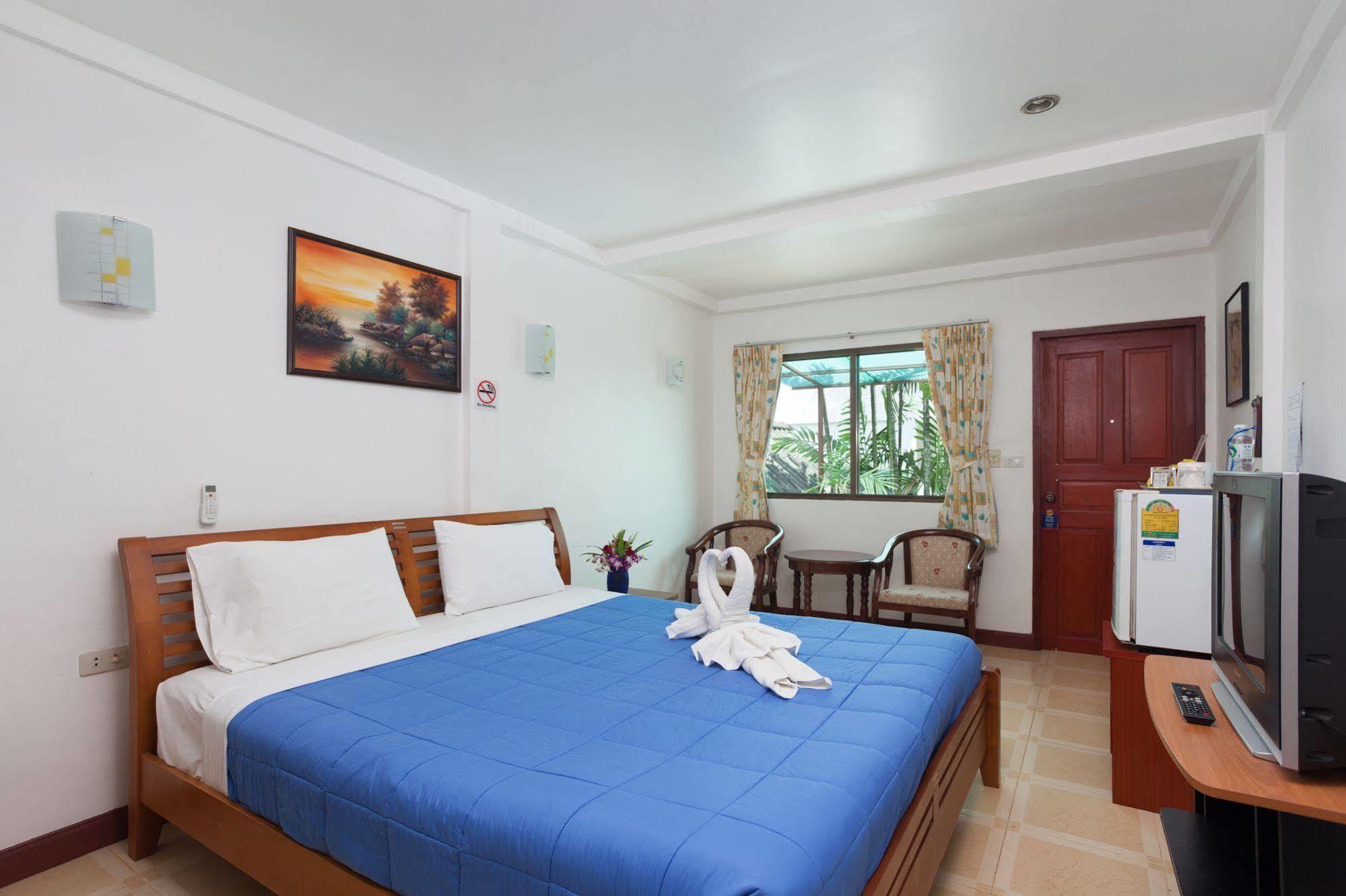 The Expat Hotel Patong Εξωτερικό φωτογραφία